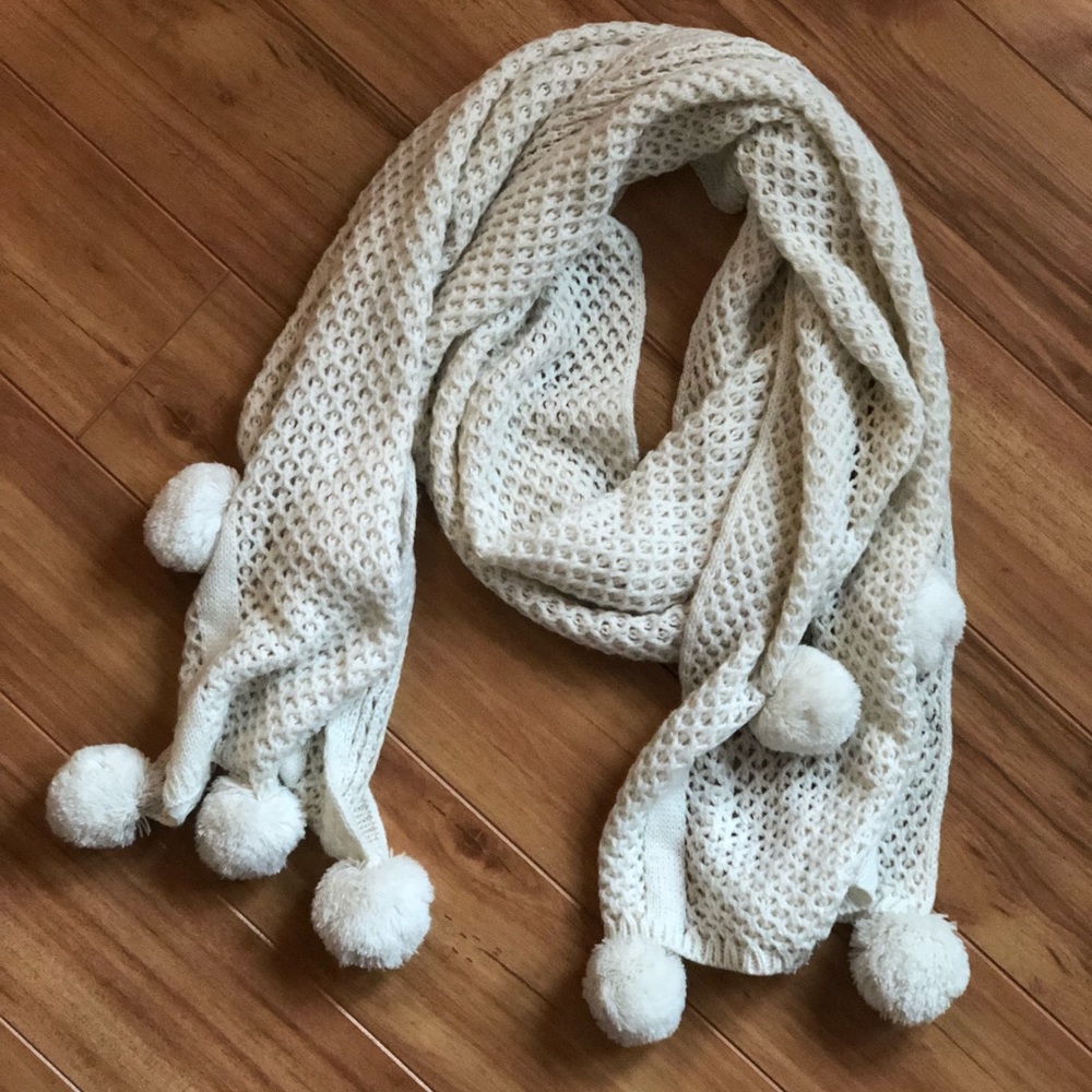 Pom Knit Scarf